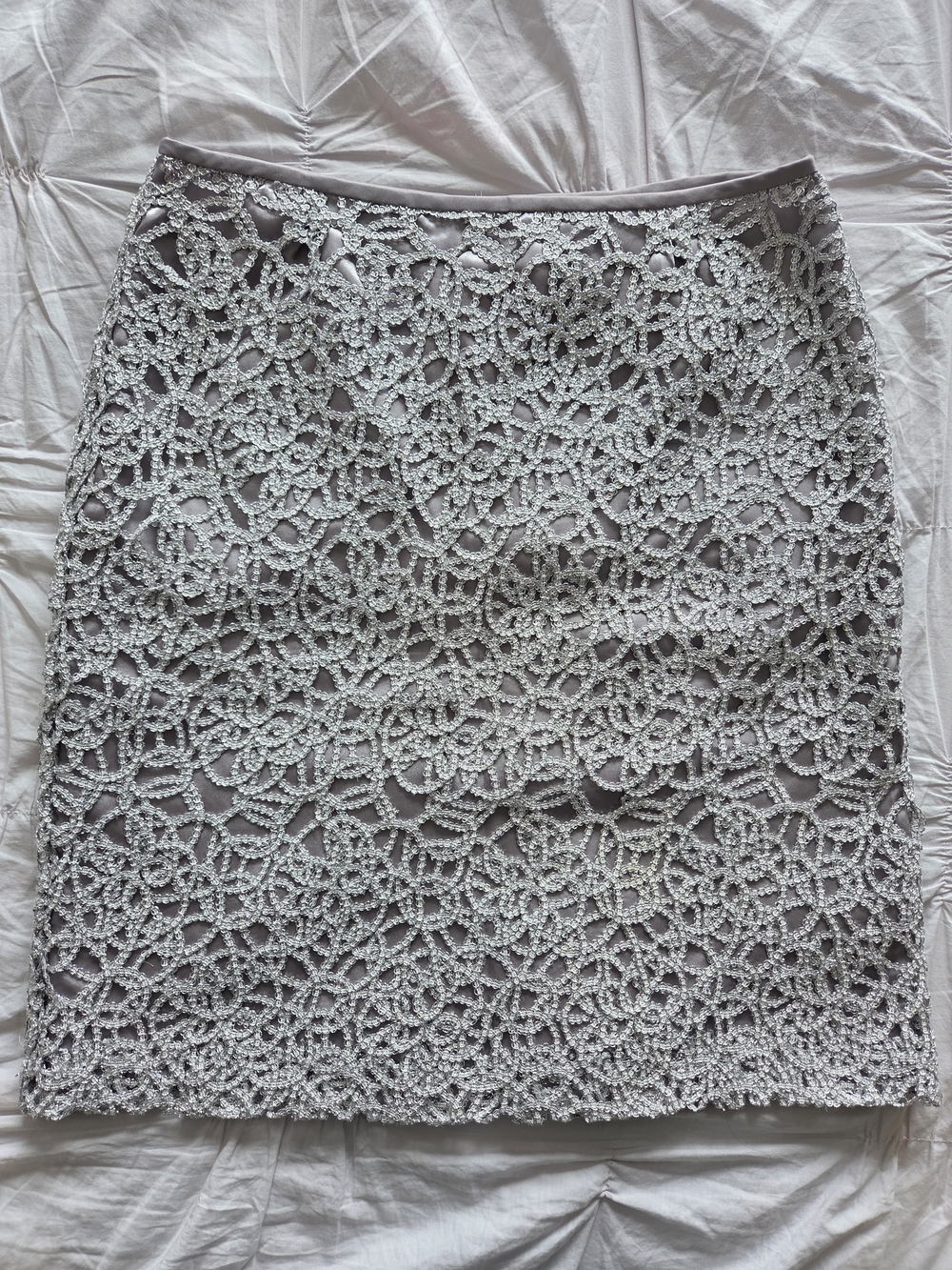 Tahari LUXE Light Grey with Silver Macramé Lace Overlay Pencil Skirt Size 4P